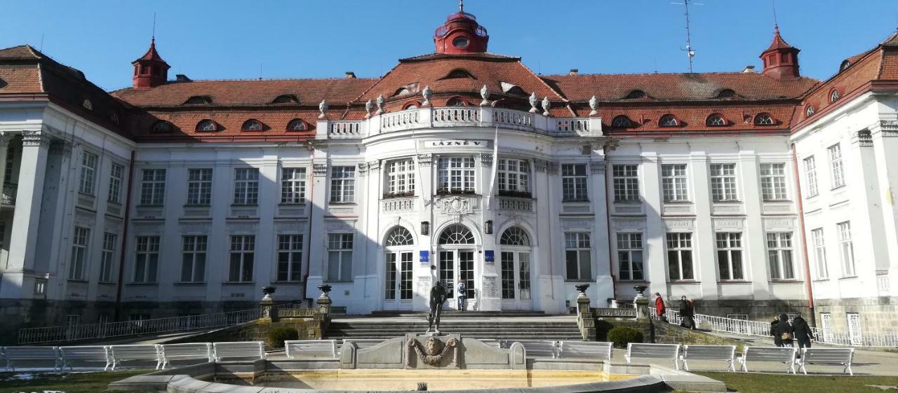 Holiday Apartments Karlovy Vary Exterior foto